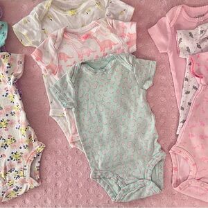Simple Pink and Mint Bodysuits Set